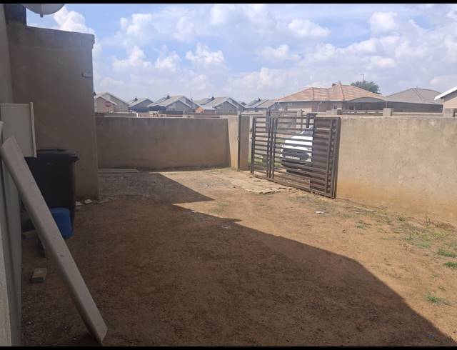 2 BEDROOM FREEHOLD FOR SALE IN WINDMILL PARK